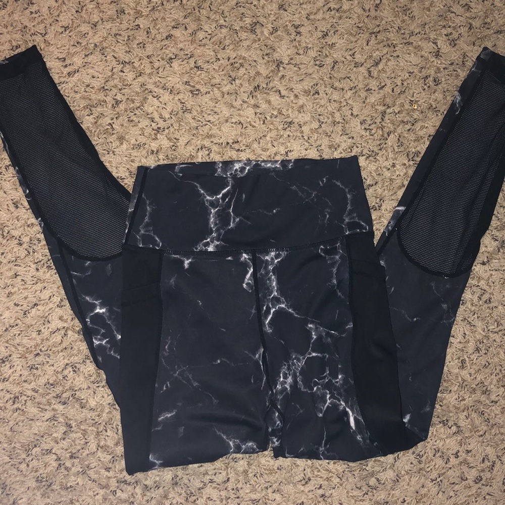 Buff Bunny Marble Leggings